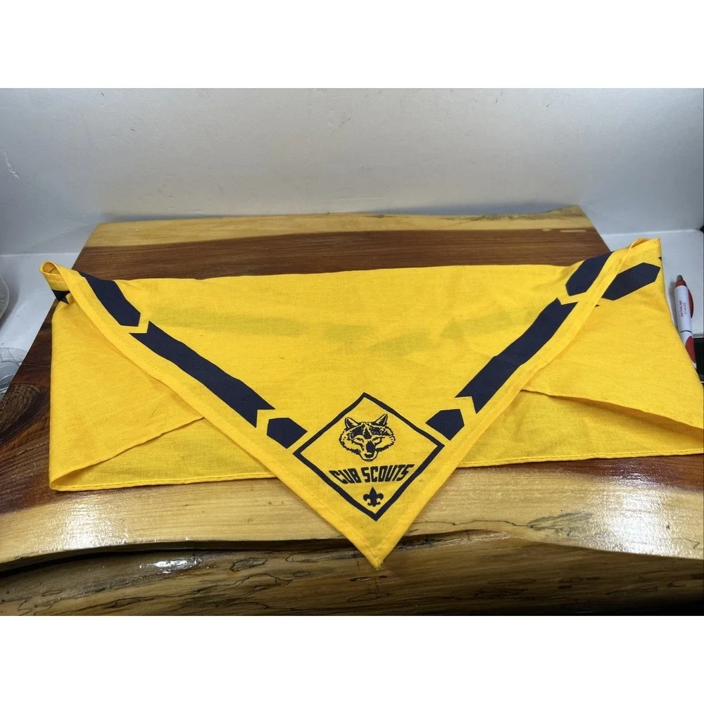 Cub Scout Wolf Neckerchief Gold Yellow Scarf BSA Boy Scouts of America